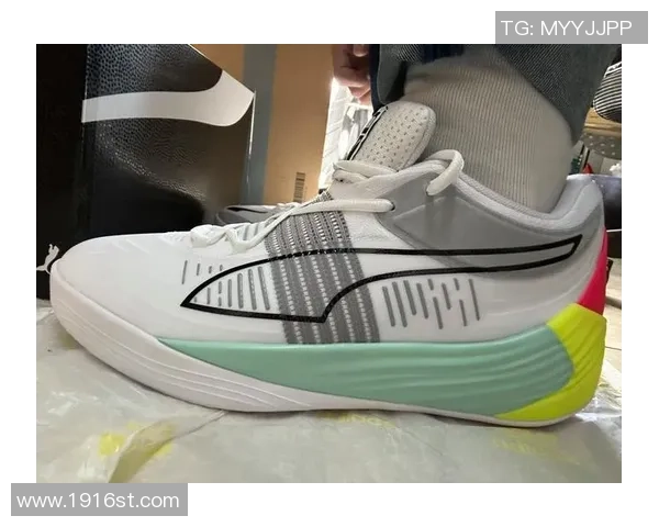 PUMA篮球情侣款鞋让你和爱人一起享受运动时尚的魅力与激情